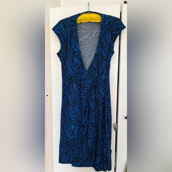 Jacqui E Dresses Jacqui E Sizes Au Blue Diagonal Stripe Wrap Dress